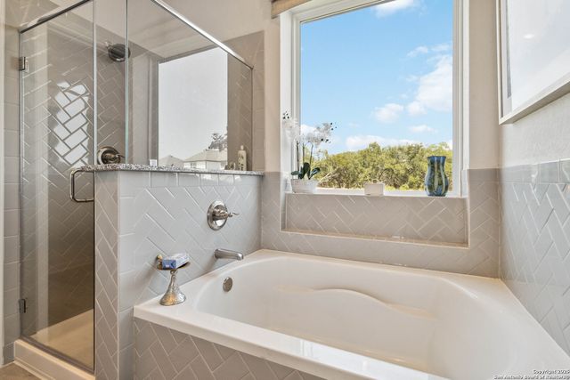 8646 Eagle Hill Meadow, San Antonio, TX 78222