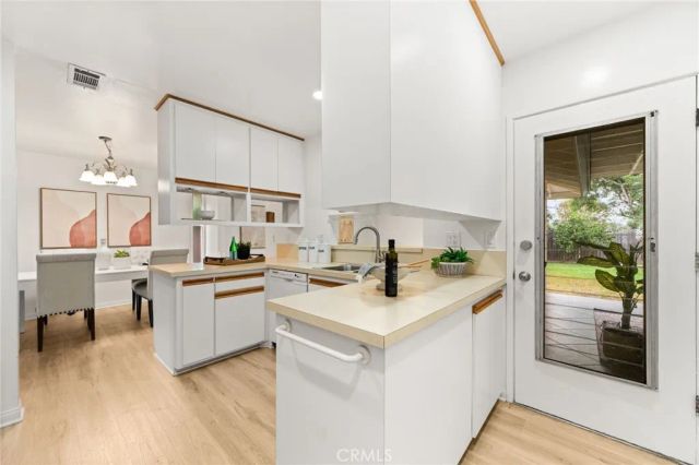 2342 E La Veta, Orange, CA 92869