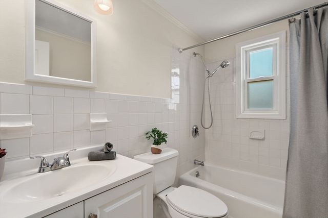 19 Thayer Rd 19, Belmont, MA 02478