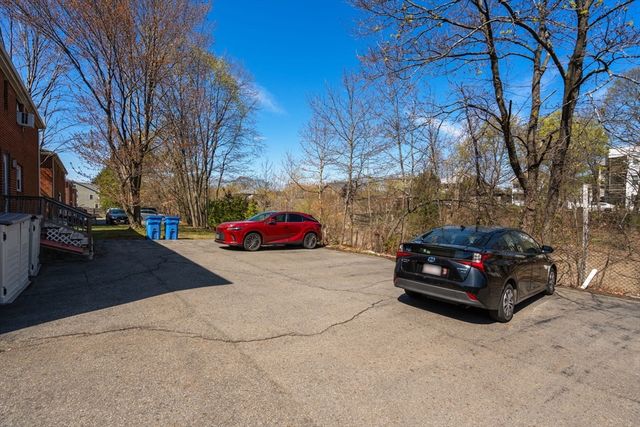 19 Thayer Rd 19, Belmont, MA 02478