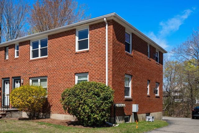 19 Thayer Rd 19, Belmont, MA 02478