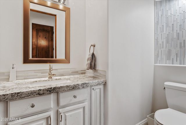 1617 W MADDOCK Road, Phoenix, AZ 85086