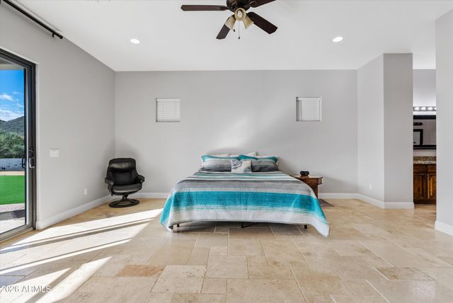 1617 W MADDOCK Road, Phoenix, AZ 85086