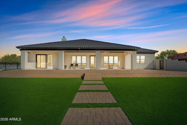 1617 W MADDOCK Road, Phoenix, AZ 85086