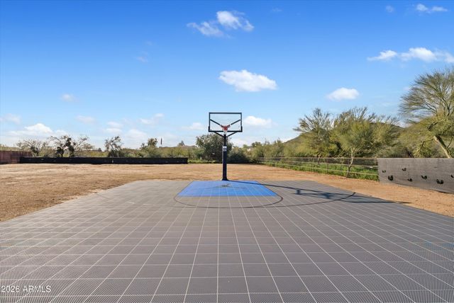 1617 W MADDOCK Road, Phoenix, AZ 85086