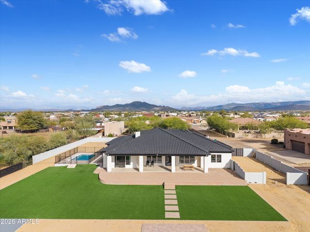 1617 W MADDOCK Road, Phoenix, AZ 85086