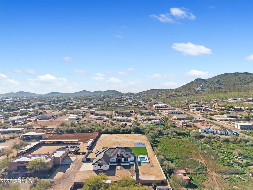 1617 W MADDOCK Road, Phoenix, AZ 85086