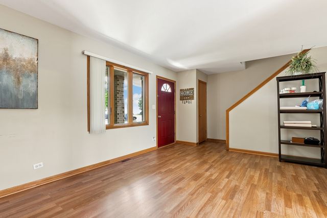 2399 Caton Crest Drive, Crest Hill, IL 60403