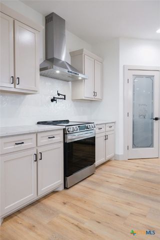 156 Essence Drive, Victoria, TX 77904