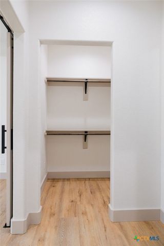 156 Essence Drive, Victoria, TX 77904