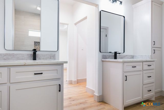 156 Essence Drive, Victoria, TX 77904