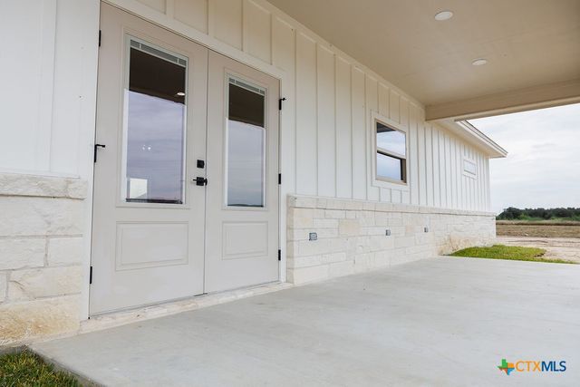 156 Essence Drive, Victoria, TX 77904