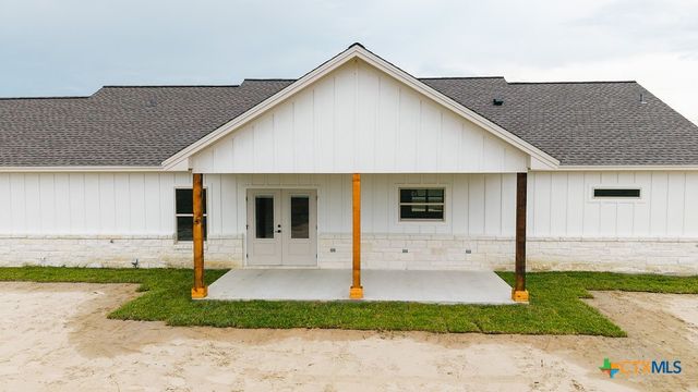 156 Essence Drive, Victoria, TX 77904