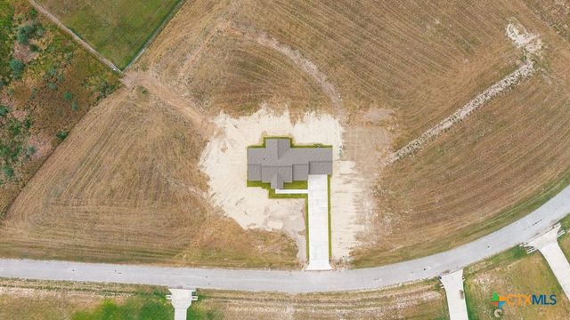 156 Essence Drive, Victoria, TX 77904