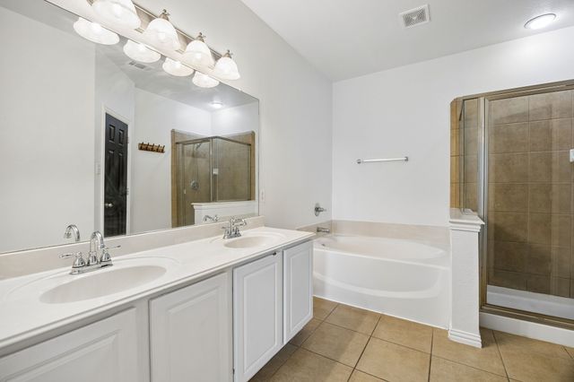 1420 Meadowlakes Drive, Azle, TX 76020