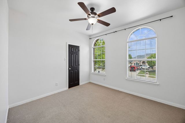 1420 Meadowlakes Drive, Azle, TX 76020