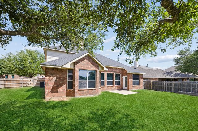 1420 Meadowlakes Drive, Azle, TX 76020