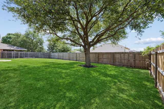 1420 Meadowlakes Drive, Azle, TX 76020