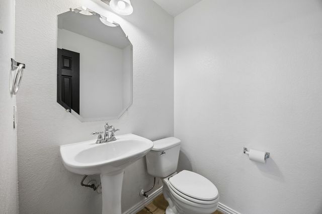 1420 Meadowlakes Drive, Azle, TX 76020