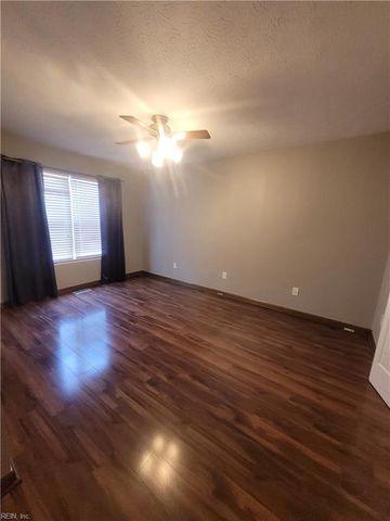 244 Vicky CT, Newport News, VA 23602