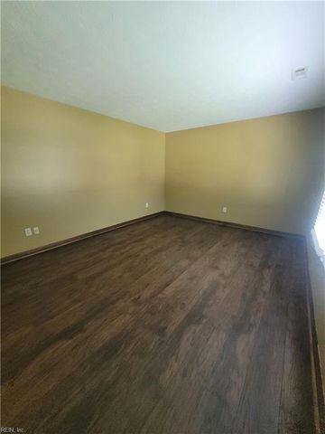 244 Vicky CT, Newport News, VA 23602