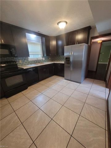 244 Vicky CT, Newport News, VA 23602