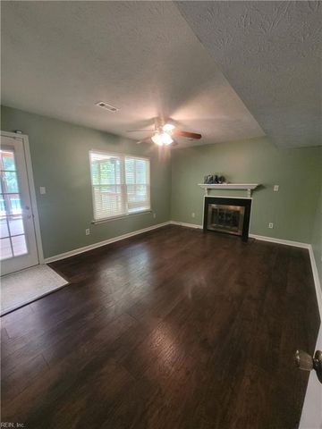 244 Vicky CT, Newport News, VA 23602