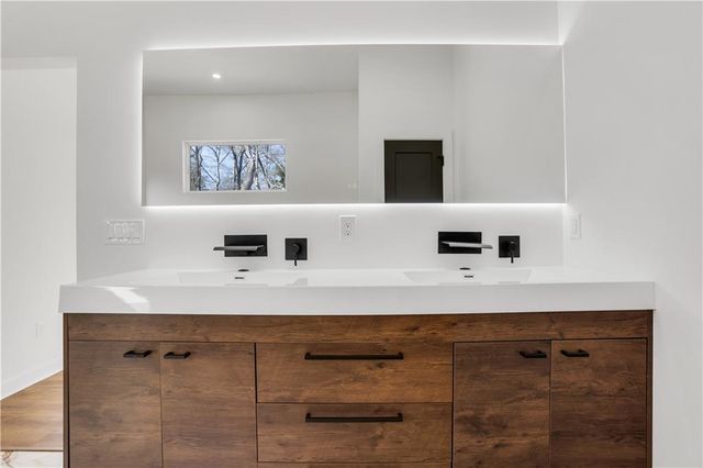 2375 Browns Mill SE Road, Atlanta, GA 30315