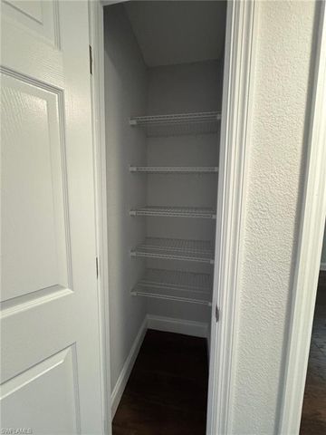 25 Apache ST, Lehigh Acres, FL 33936