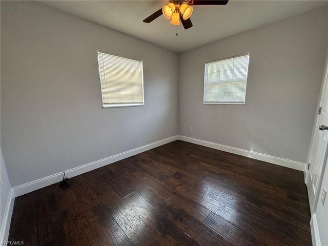 25 Apache ST, Lehigh Acres, FL 33936