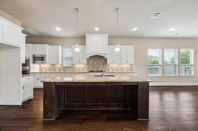 18907 Galloway Reach Drive, Cypress, TX 77433