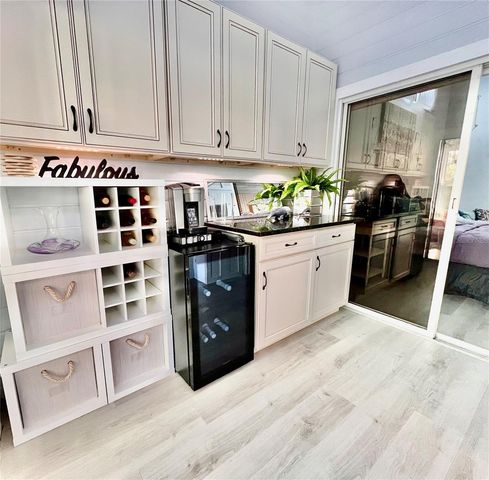 7801 ONTARIO STREET CIRCLE, Sarasota, FL 34243