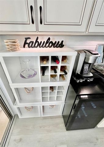 7801 ONTARIO STREET CIRCLE, Sarasota, FL 34243