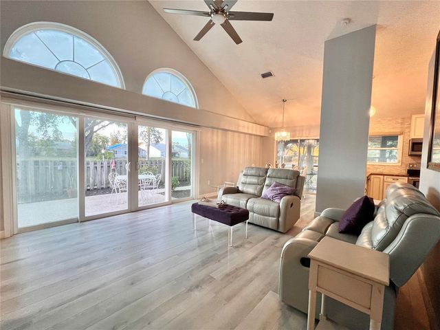 7801 ONTARIO STREET CIRCLE, Sarasota, FL 34243