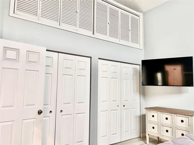 7801 ONTARIO STREET CIRCLE, Sarasota, FL 34243