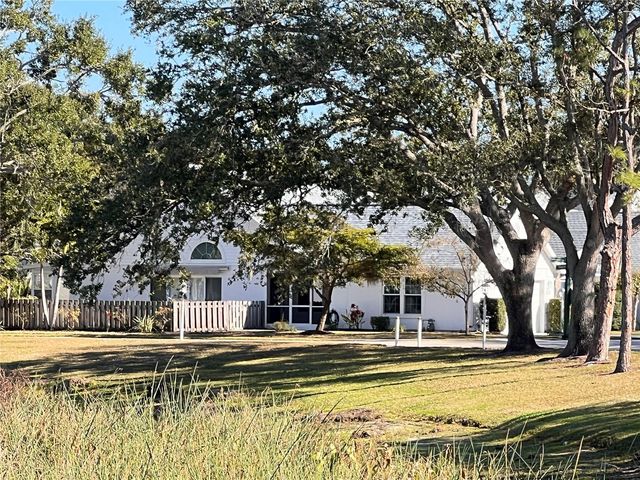 7801 ONTARIO STREET CIRCLE, Sarasota, FL 34243