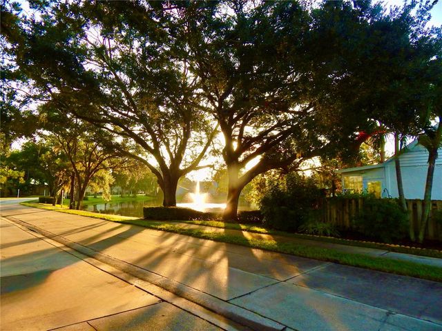 7801 ONTARIO STREET CIRCLE, Sarasota, FL 34243