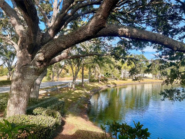 7801 ONTARIO STREET CIRCLE, Sarasota, FL 34243