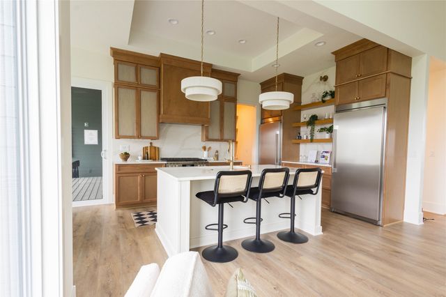 18109 Tanglewood Drive, Clive, IA 50325