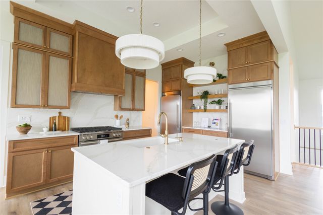18109 Tanglewood Drive, Clive, IA 50325