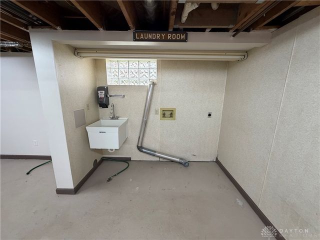 71 Westbrook Road, Dayton, OH 45415