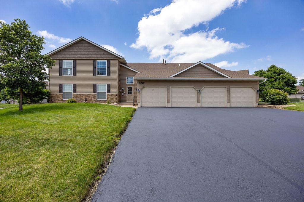 3712 Foxborough Terrace NE D, Cedar Rapids, IA 52402
