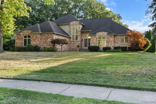 1615 Redbud Drive, Troy, MI 48098