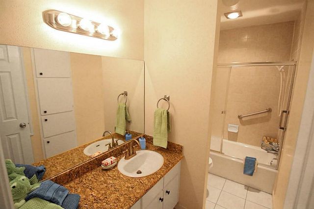 5550 N Braeswood Boulevard 136, Houston, TX 77096