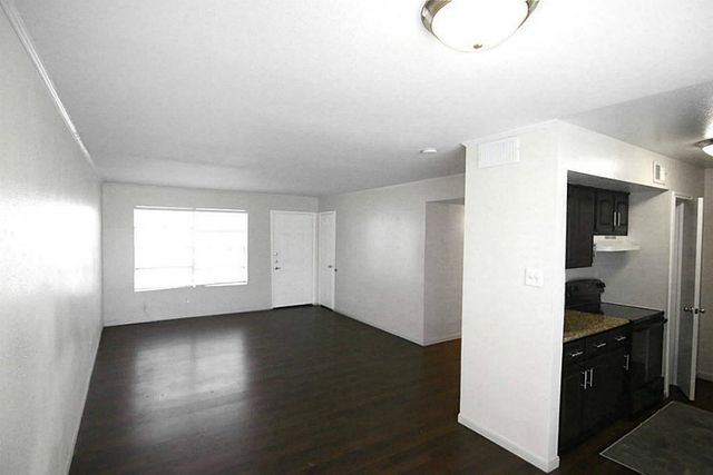 5550 N Braeswood Boulevard 136, Houston, TX 77096
