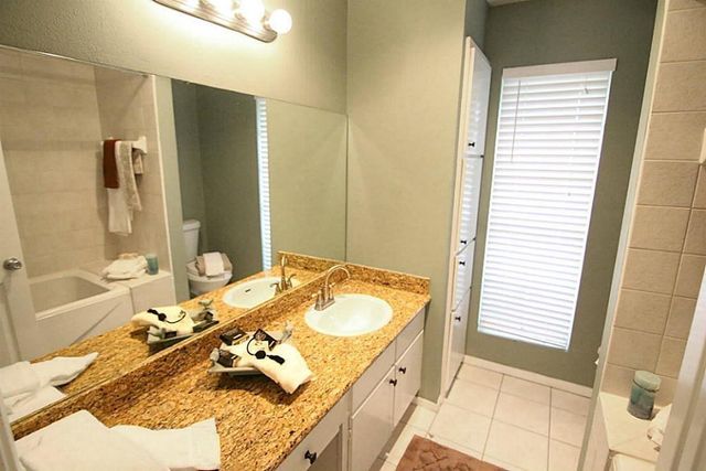 5550 N Braeswood Boulevard 136, Houston, TX 77096