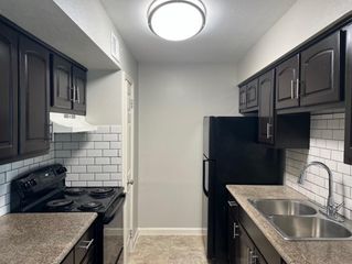 5550 N Braeswood Boulevard 136, Houston, TX 77096