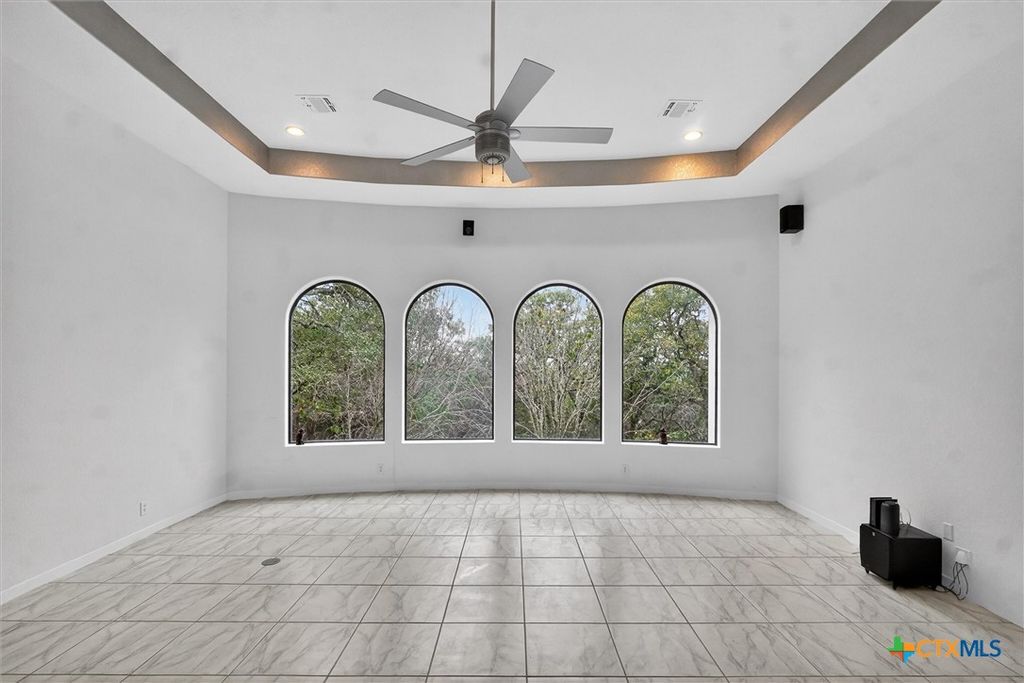 Image 12 of property listing at 23204 Fossil Peak, San Antonio, TX 78261