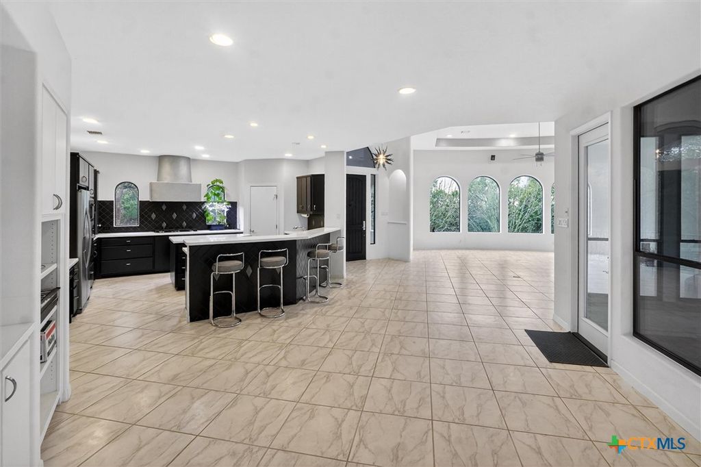 Image 14 of property listing at 23204 Fossil Peak, San Antonio, TX 78261