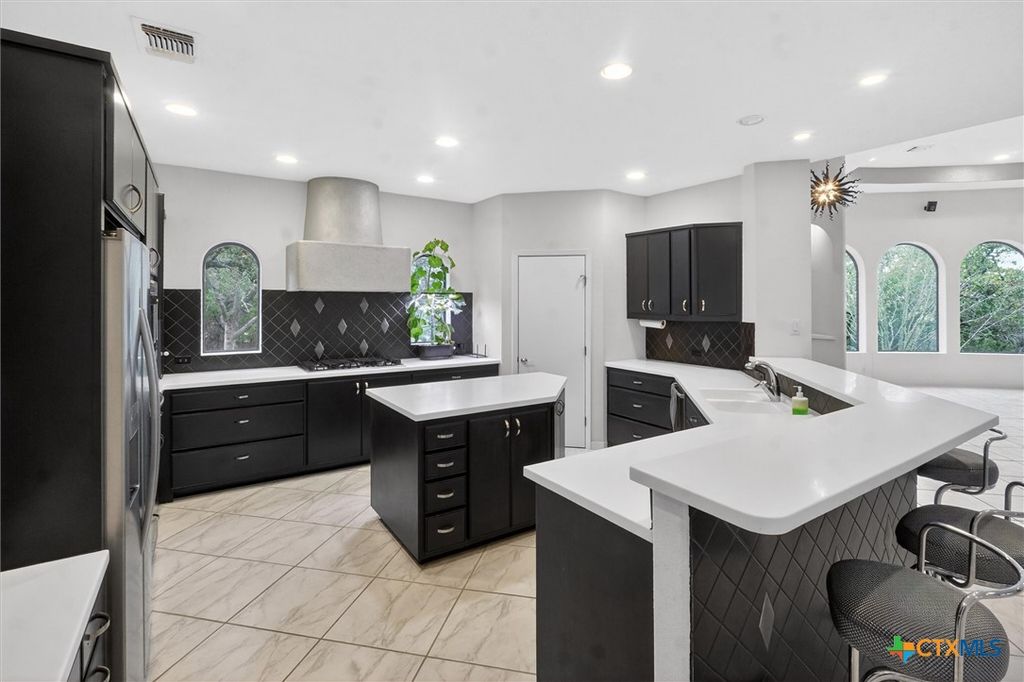 Image 15 of property listing at 23204 Fossil Peak, San Antonio, TX 78261